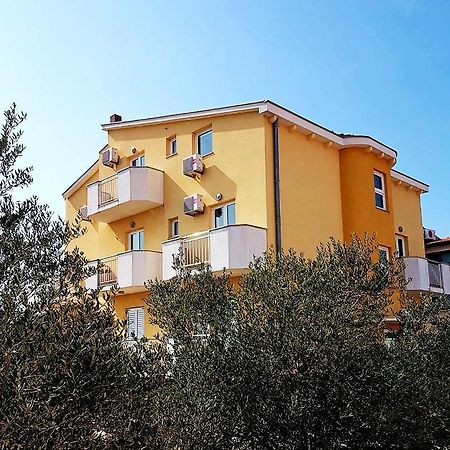 Apartmani Lili Sukošan Extérieur photo