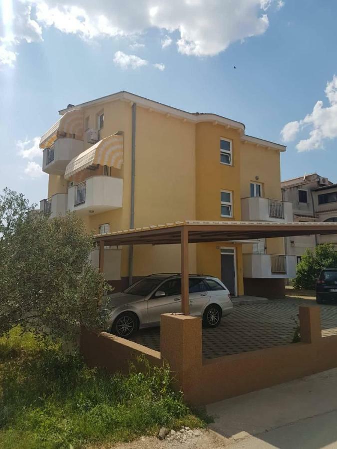 Apartmani Lili Sukošan Extérieur photo