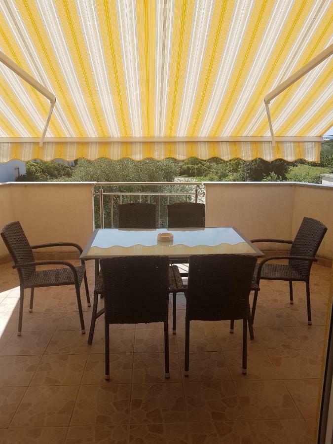 Apartmani Lili Sukošan Extérieur photo