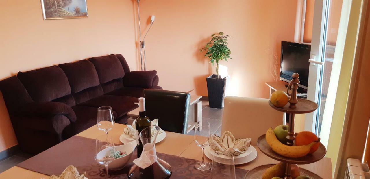 Apartmani Lili Sukošan Extérieur photo