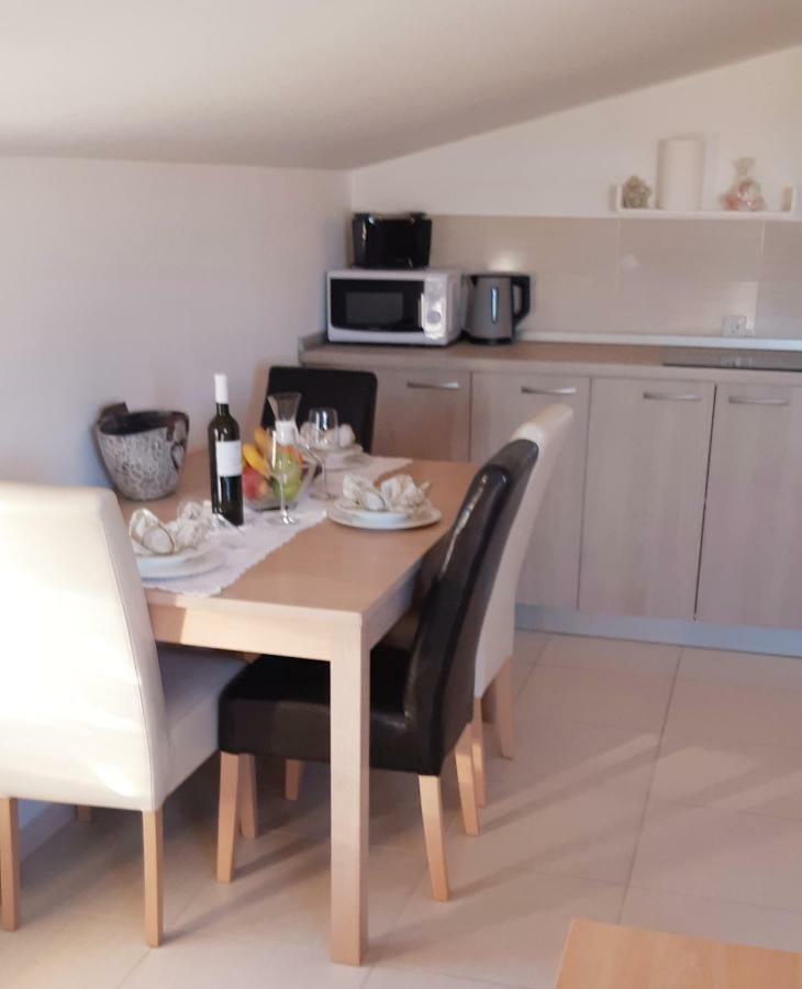 Apartmani Lili Sukošan Extérieur photo