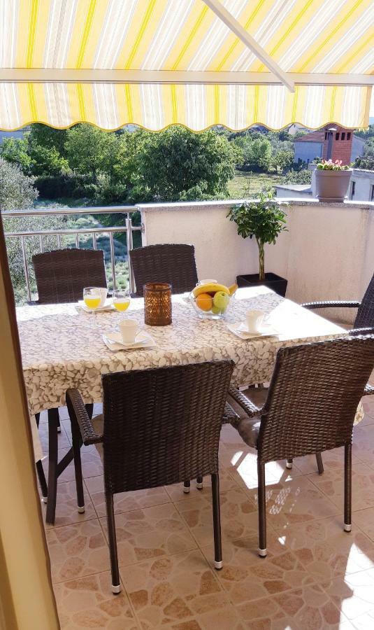 Apartmani Lili Sukošan Extérieur photo