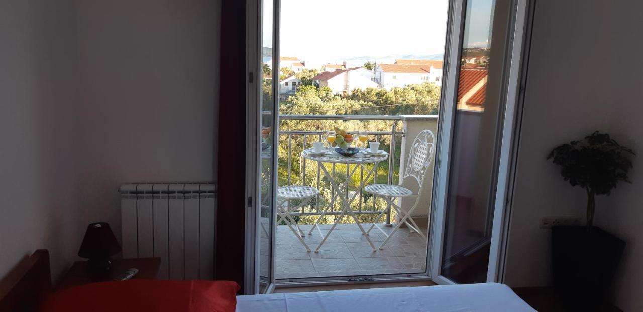 Apartmani Lili Sukošan Extérieur photo